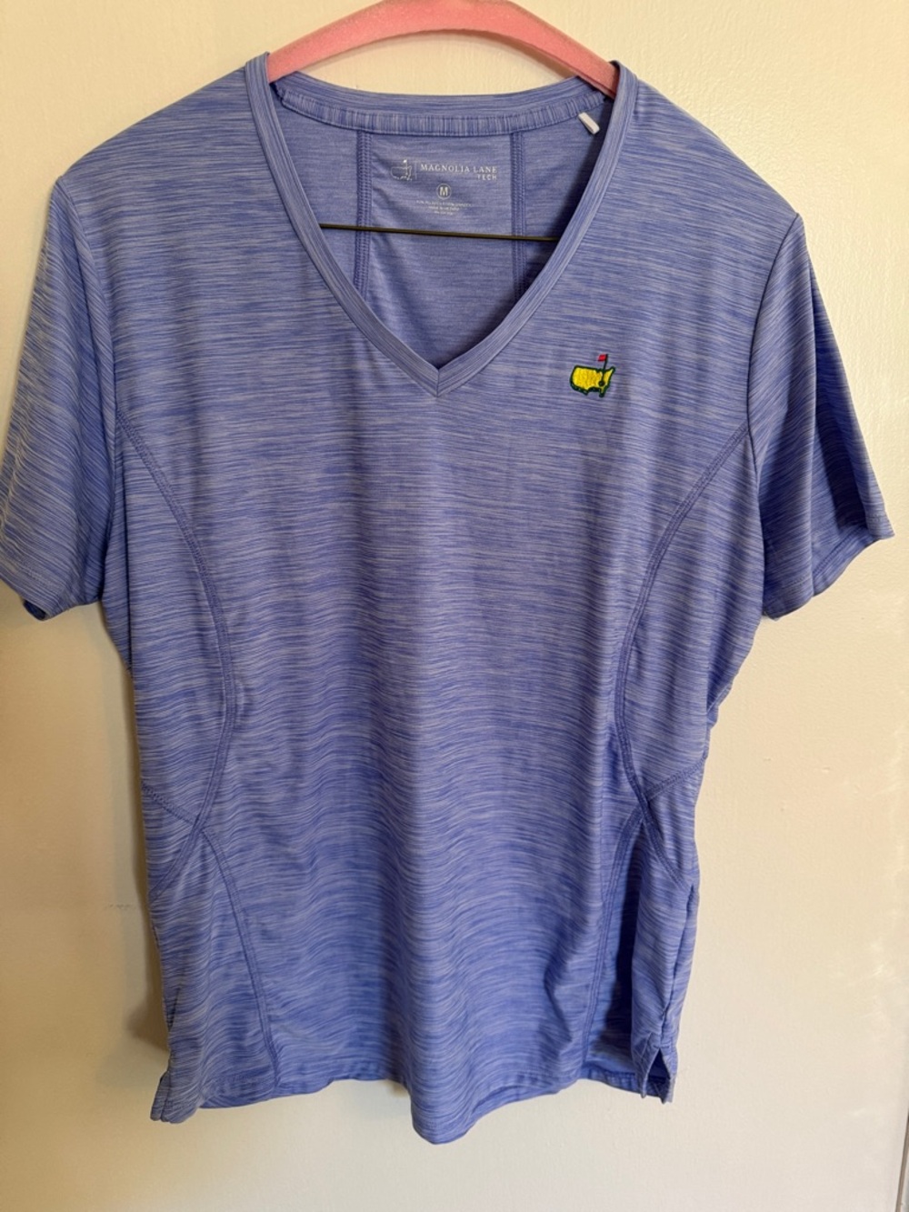 Magnolia Lane Tech Heathered Blue V-Neck Short Sleeve Tee size Medium Masters